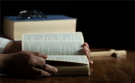 Kelam Bilgeliği ve İfade Tamiratçılığı